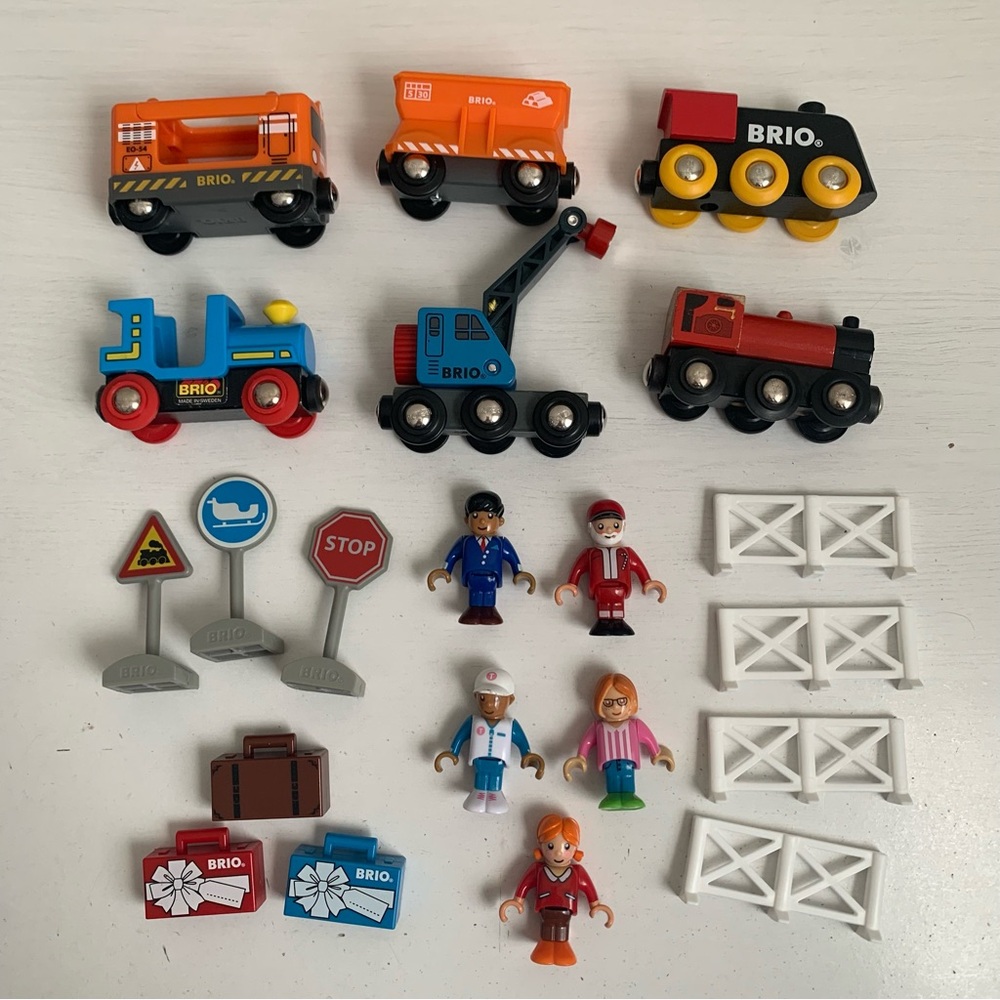 BRIO Lot Trains Crane People Accessories Wood & Plastic